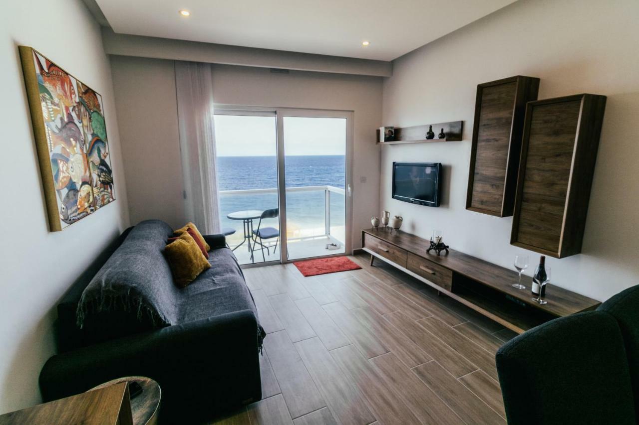 Seafront Apartment No 10 Marsalforn Ngoại thất bức ảnh