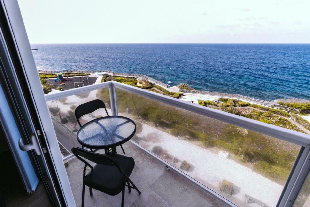 Seafront Apartment No 10 Marsalforn Ngoại thất bức ảnh